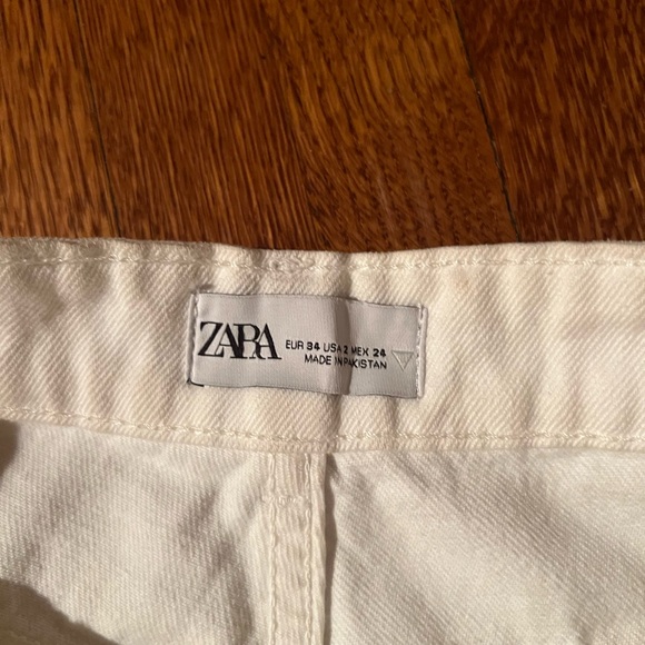 White zara button up jean- size 2 - Picture 3 of 3